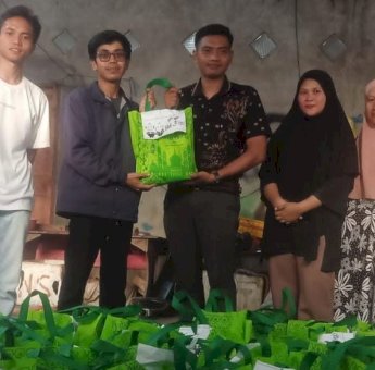 Warga Bantaeng Akui Berbagi Parsel Sudah Jadi Budaya Tahunan Huadi Group