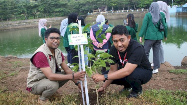 Pihak Huadi Group ikut mengambil peranan dalam kolaborasi selamatkan alam semesta di momentum Hari Bumi Sedunia, Senin (22/4/2024). (Foto: Istimewa)