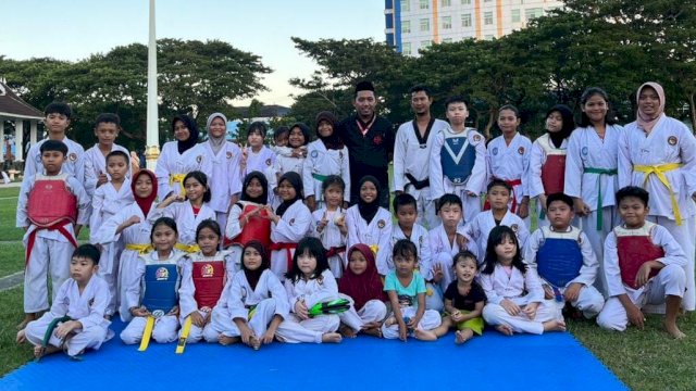 Para atlet Taekwondo Bantaeng mendapatkan dukungan penuh dari Huadi Group guna meningkatkan prestasi mereka. (Foto: Istimewa)