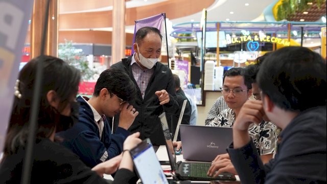 Kanwil DJP Sulselbartra menghadirkan Pojok Pajak di Trans Studio Mall (TSM) Makassar dalam rangka mendorong kesadaran masyarakat agar wajib pajak. (Dok. Humas Kanwil DJP Sulselbartra)