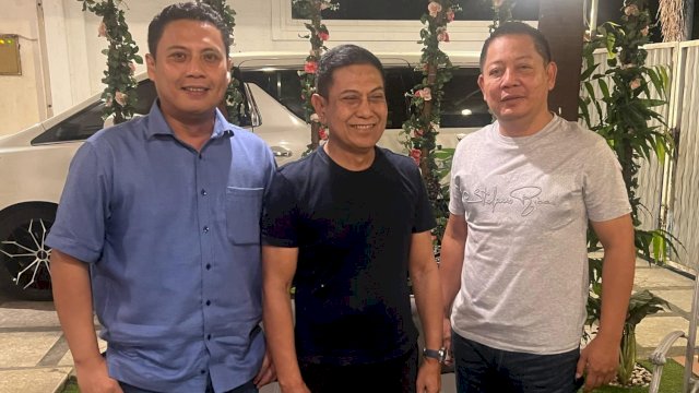 Ketua NasDem Sulsel Rusdi Masse (RMS), Ketua Gerindra Sulsel Andi Iwan Darmawan Aras (AIA) dan Rusdin Abdullah (Rudal) bertemu membahas situasi politik di Sulsel jelang Pilkada serentak 2024. (Foto: Istimewa)