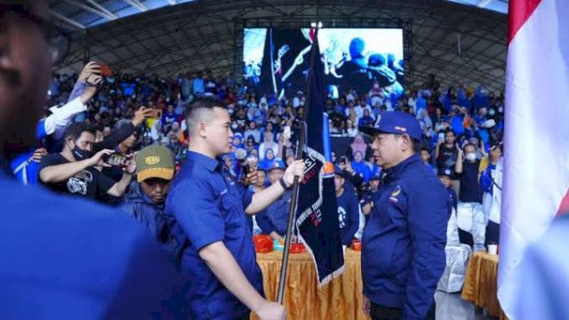 Ketua DPD NasDem Pangkep, Muhammad Yusran Lalogau (MYL) bersama Ketua DPW NasDem Sulsel, Rusdi Masse pada sebuah kesempatan. (Foto: Istimewa)