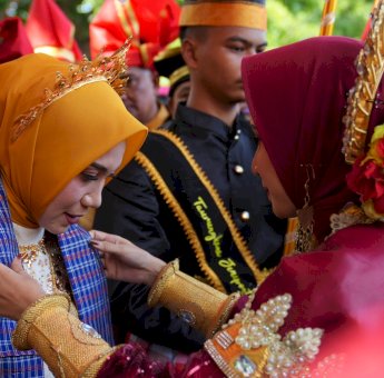 Hadiri Peringatan HUT ke-161 Jeneponto, Pj Ketua TP PKK Sulsel Serahkan Sejumlah Bantuan