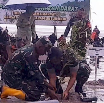 Hujan Deras, KSAD Jenderal Maruli Simanjuntak Tananam 1000 Pohon Mangrove di Pantai Payum Merauke