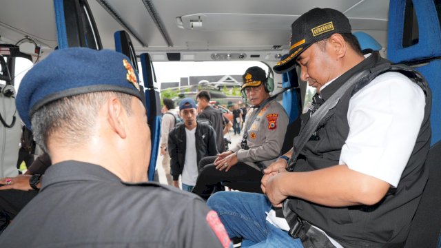 Pj Gubernur dan Kapolda Sulsel Pantau Wilayah Terdampak Banjir dan Longsor dari Udara