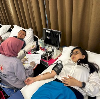 Donor Darah dan Periksa Kesehatan Gratis Sambut HUT ASTON Makassar