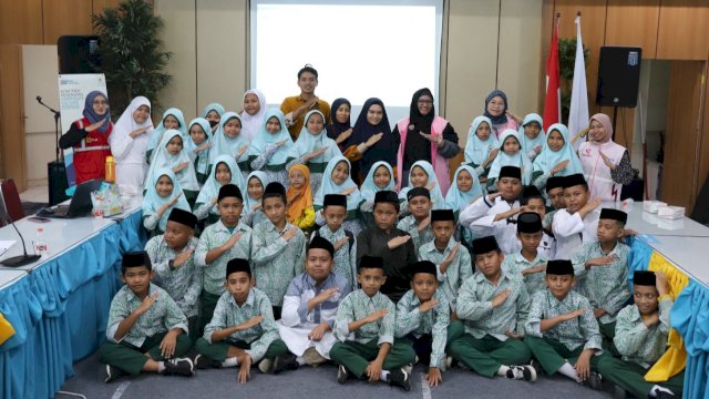 Peringati Hari Pendidikan Nasional, Srikandi PLN Edukasi Siswa SD Terkait Kelistrikan