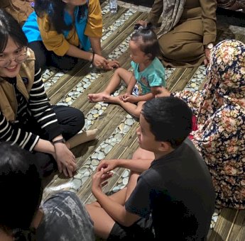 Pemprov Sulsel Beri Pendampingan Trauma Healing untuk Anak-anak dan Perempuan Korban Banjir dan Longsor