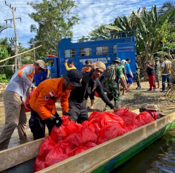 Kalaksa BPBD Luwu Utara Tegaskan Bantuan Tersalur Ke Semua Desa Terdampak Banjir