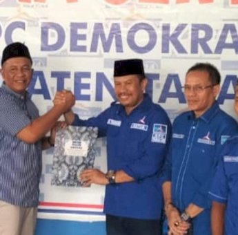Pilkada Takalar 2024, Ahmad Daeng Tonang Resmi Kembalikan Formulir di Partai Demokrat dan PDI-P