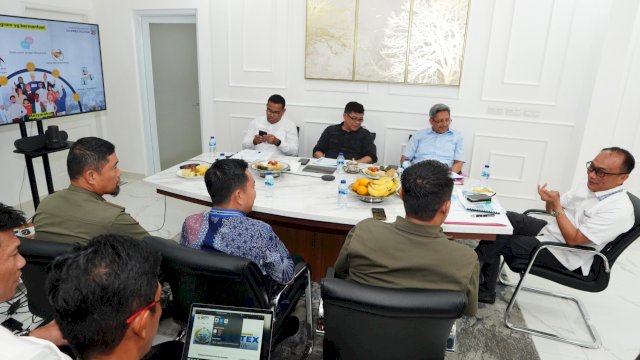 Pj Gubernur Sulsel Prof Zudan Arif Fakrulloh, usai dilantik langsung menggelar rapat terbatas bersama Kepala OPD lingkup Pemprov Sulsel di Jakarta, Sabtu (18/05/2024). (Istimewa)