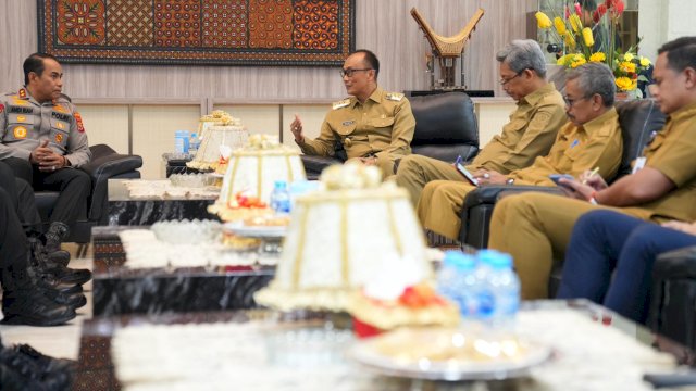 Pj Gubernur Sulsel Prof Zudan Arif Fakrulloh, saat menemui Kapolda Sulsel Irjen Pol Andi Rian Ryacudu Djajadi, Selasa (21/05/2024). (Istimewa)