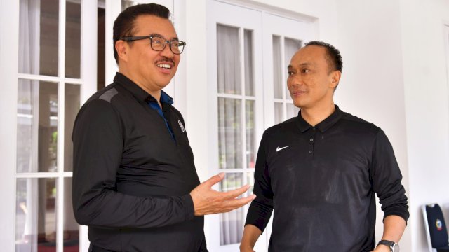 Pj Gubernur Sulsel Prof. Zudan Arif Fakrulloh, berbincang dengan Duta Besar Indonesia untuk Portugal Rudy Alfonso, Jumat (24/05/2024). (Istimewa)