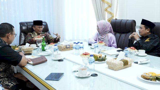 Pj Gubernur Sulsel Prof Zudan Arif Fakrulloh, menerima audiensi KPU Sulsel, Jumat (24/05/2024). (Istimewa)