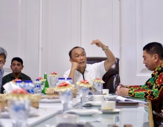 Pj Gubernur Prof Zudan Rapat Koordinasi Bersama TPID Sulsel