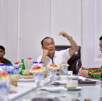 Pj Gubernur Prof Zudan Rapat Koordinasi Bersama TPID Sulsel