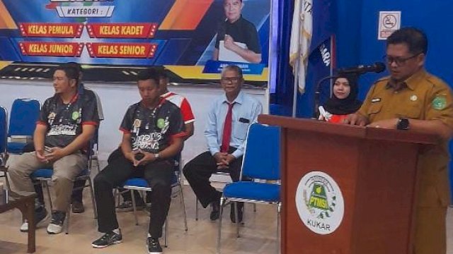 Kepala Dinas Kepemudaan dan Olahraga (Dispora) Kukar, Aji Ali Husni, saat memberikan sambutan sekaligus membuka acara. (Istimewa)