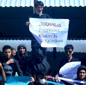 Gelar Aksi di Depan Gedung DPRD, Aliansi Jurnalis Parepare Tolak RUU Penyiaran