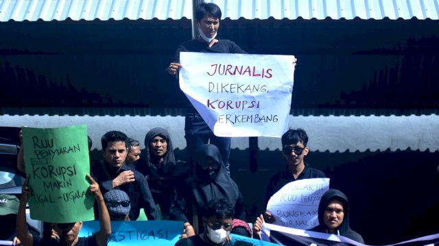 Gelar Aksi di Depan Gedung DPRD, Aliansi Jurnalis Parepare Tolak RUU Penyiaran