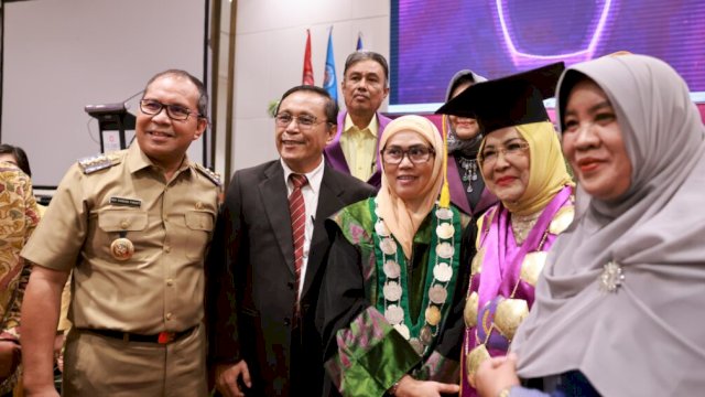 Wali Kota Makassar, Moh Ramdhan Pomanto saat menghadiri pengukuhan Guru Besar Prof Dr Apiaty K Amin Syam di Hotel Claro, Makassar, Senin (15/1/2024). (Foto: Istimewa)