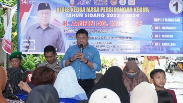 Anggota DPRD Makassar, Arifin Dg Kulle saat melaksanakan reses di Kelurahan Mattoanging, Kecamatan Mariso, Kota Makassar, Senin (15/1/2024). (Foto: Istimewa)