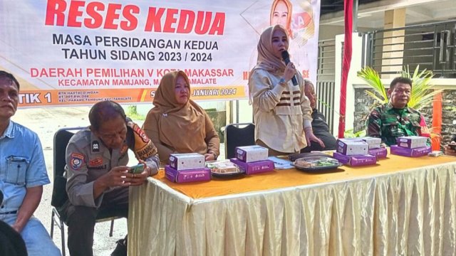Anggota DPRD Makassar, Irmawati Sila saat melaksanakan reses di Kelurahan Parang Tambung, Kecamatan Tamalate, Makassar, Selasa (16/1/2024). (Foto: Istimewa)