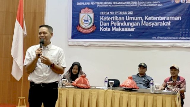 Anggota DPRD Makassar, Supratman saat menggelar sosialisasi Perda Nomor 7 Tahun 2021 tentang Ketertiban Umum, Ketentraman, dan Perlindungan Masyarakat di Hotel Continent Centerpoint, Makassar, Sabtu (10/2/2024). (Foto: Istimewa)