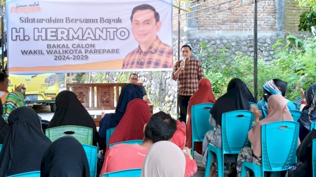 Ket : Ketua DPC Partai Hanura Kota Parepare, Hermanto saat melakukan silaturahmi dan sosialisasi 