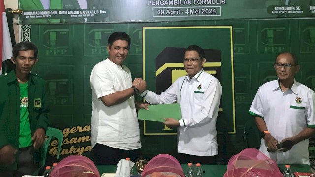 Ket : Ketua Partai PKB Parepare, Andi Muhammad Fudail saat mengambil formulir Cakada di PPP