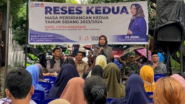 Anggota DPRD Makassar, Rezki saat melaksanakan reses di Kelurahan Kassi-Kassi, Kecamatan Rappocini, Makassar, Senin (15/1/2024). (Foto: Istimewa)