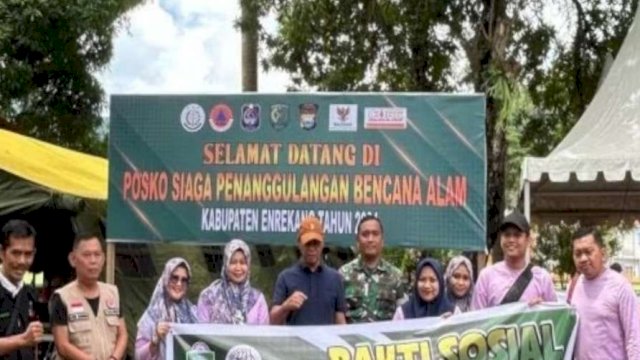 RSUD Andi Makkasau Parepare Serahkan Bantuan untuk Korban Banjir di Enrekang