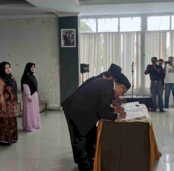 12 Panwaslu Kecamatan Dilantik, Akbar Ali Pesan Laksanakan Tugas dengan Baik
