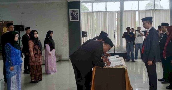 12 Panwaslu Kecamatan Dilantik, Akbar Ali Pesan Laksanakan Tugas dengan Baik