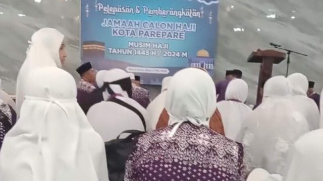 136 JCH Parepare Berangkat, Akbar Ali: Semoga jadi Haji Mabrur