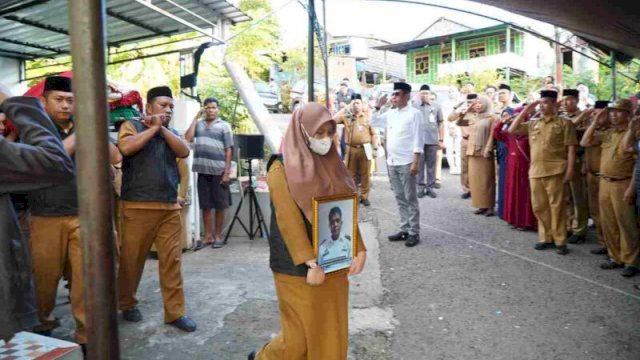 Akbar Ali Pimpin Upacara Persemayaman Sekcam Bacukiki Barat