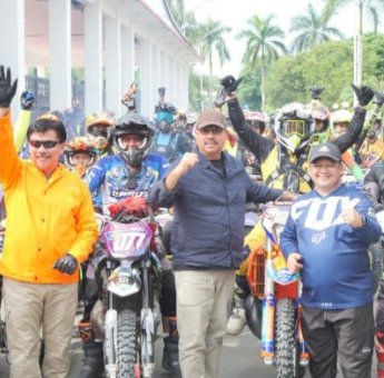 Ratusan Peserta Ikuti Trail Blukar VI, Bupati Kukar Berpesan Jaga Alam dan Ajang Silaturahmi