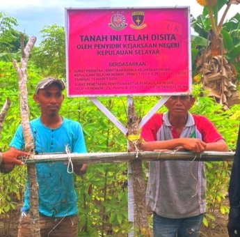 Kejari Selayar Sita Aset Tanah Kepala Desa Lamantu