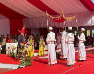 Menkumham RI Yasonna H Laoly Raih Gelar Adat Mangngassai Daeng Kulle