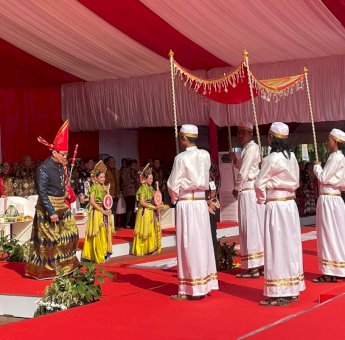 Menkumham RI Yasonna H Laoly Raih Gelar Adat Mangngassai Daeng Kulle
