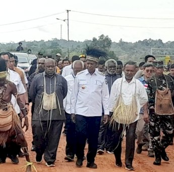 Apolo Safanpo Audiensi dengan Masyarakat Asiki dan 6 Perusahaan di Papua Selatan Bahas Investasi