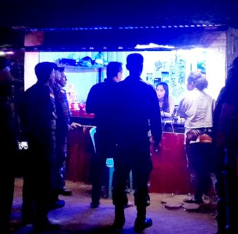 Satpol-PP Merauke Tutup Kedai Remang-Remang di Kawasan Bandara Mopah