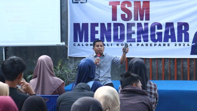 Ket : Bacalon Wali Kota Parepare, Tasming Hamid pada programnya TSM Mendengar.