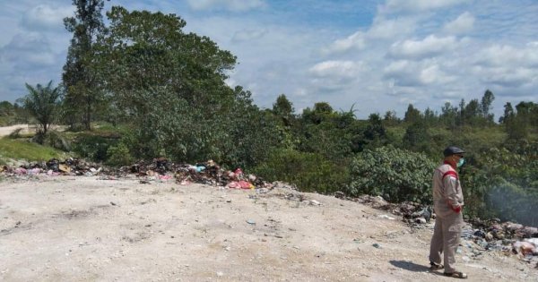 Kembang Janggut Kembangkan Solusi Daur Ulang dan Tempat Sampah di Desa Hulu