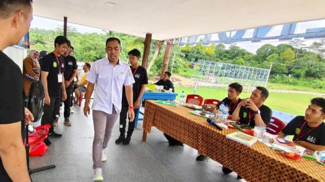 Suasana Coaching Clinic Wasit Sepak Bola Desa Selerong. (Istimewa)