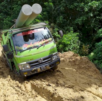 Akhirnya 16 Desa Terpencil Sulawesi Tenggara Dilistriki PLN, Menyala 24 Jam