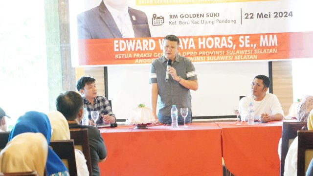 Anggota DPRD Sulawesi Selatan, Edward Wijaya Horas saat menemui warga Kecamatan Ujung Pandang, Kota Makassar dalam kegiatan pengawasan pelaksanaan APBD Sulsel, Rabu (22/5/2024). (Foto: Istimewa)