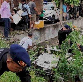 Pemkot Parepare Berkolaborasi TNI dan Polri Bersihkan Sampah di Pantai Cempae