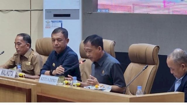 Pj Wali Kota Akbar Ali Pindahkan Papan Nama Hingga Ajak Wakil Ketua DPRD Parepare ke IKN