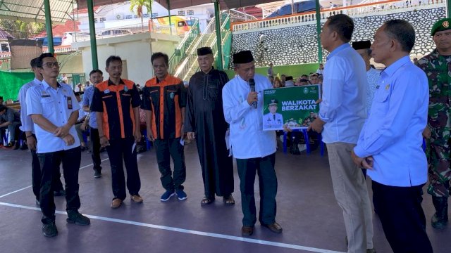 Pj Wali Kota Parepare Akbar Ali Pimpin Penyerahan Zakat ASN Lewat Baznas