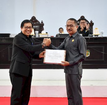 Pemda Luwu Utara Serahkan Ranperda Pertanggungjawaban Pelaksanaan APBD 2023